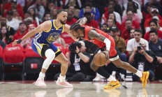 爱游戏注册-关键时刻球员发威，反超对手取胜！