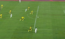 爱游戏登录入口-国安客场惊险逆转，球迷热议胜负