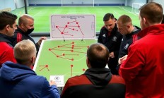 爱游戏新闻-卡尔蒂斯赛前战术会议，细节决定比赛胜负