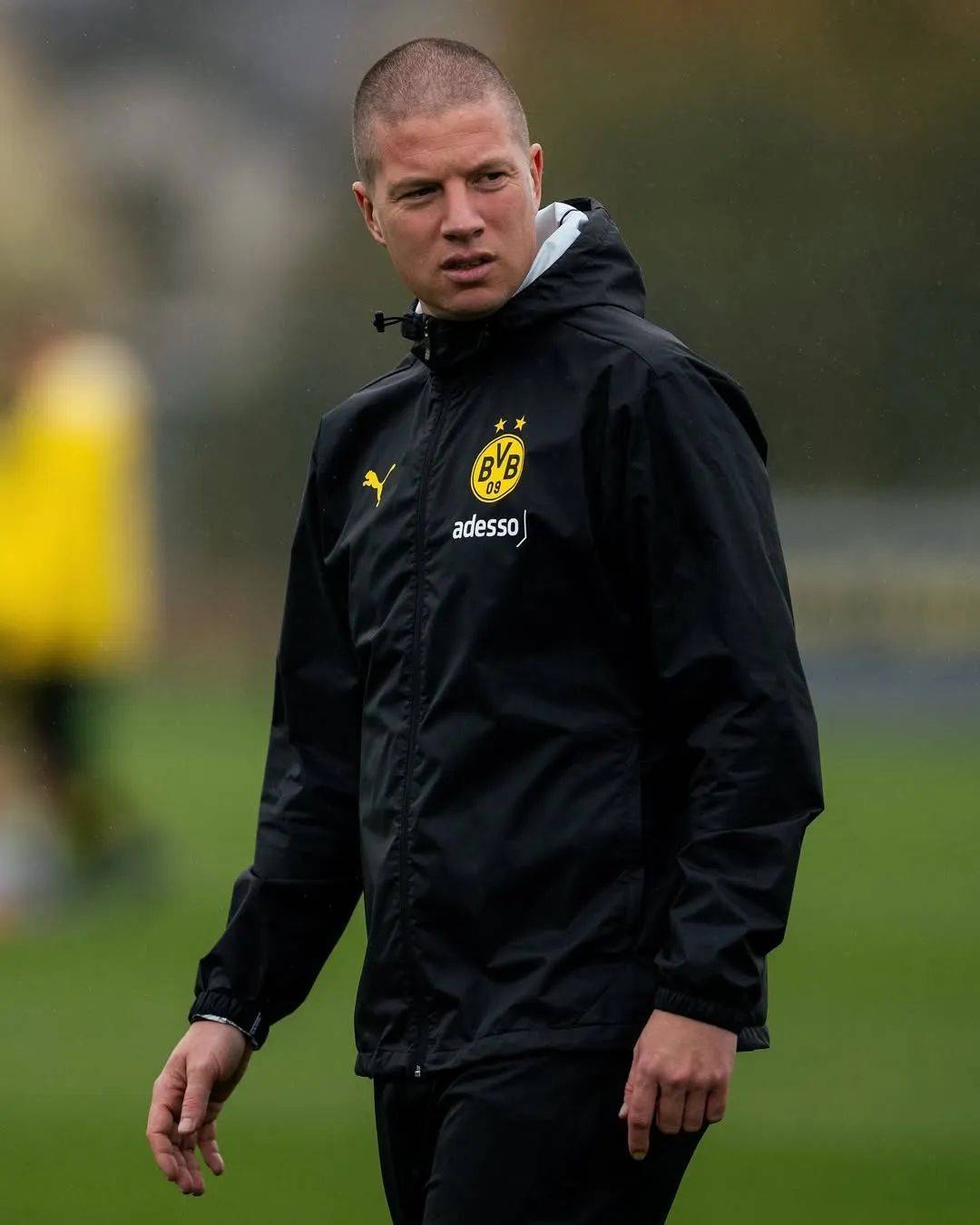 多特蒙德主场告负，主帅面临压力