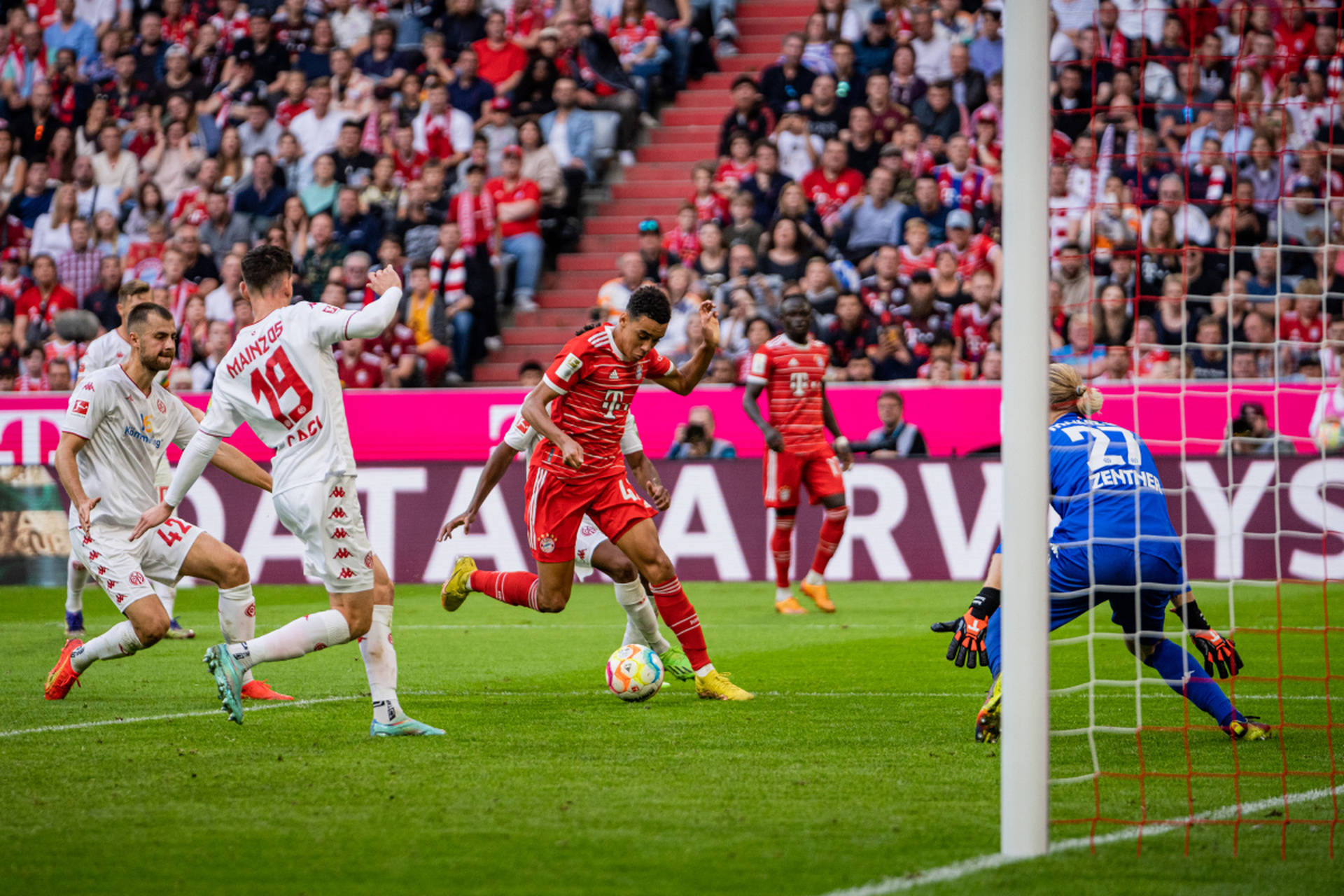 关于诺维奇客场大捷,英超升班马表现日益稳健的信息 关于诺维奇客场大捷,英超升班马表现日益稳健的信息