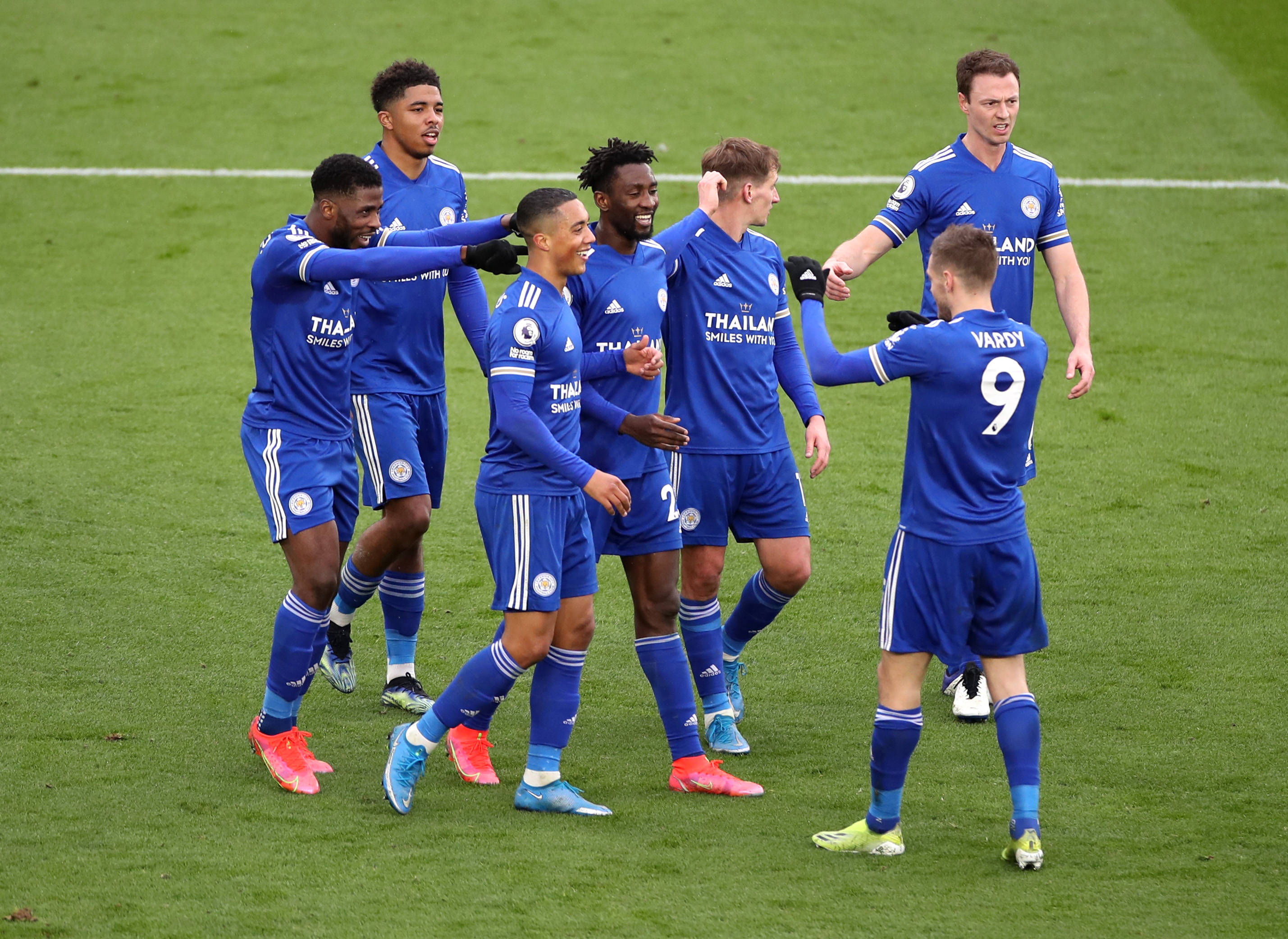 狼队客场失利，英超球队陷入低迷期的简单介绍