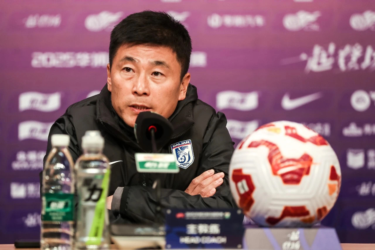 包含杭州绿城豪取主场胜利，振奋士气的词条