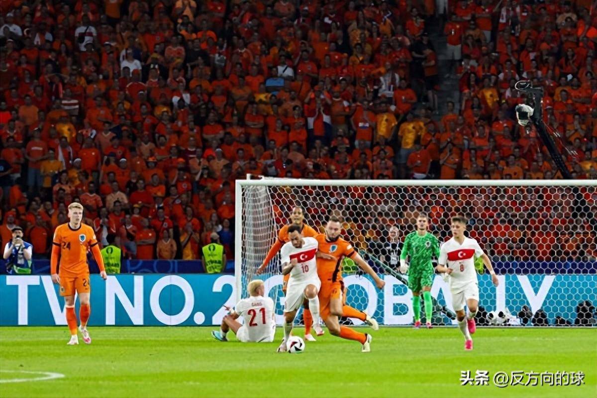 包含荷兰队伤兵满营,英格兰迅速取胜的词条 包含荷兰队伤兵满营,英格兰迅速取胜的词条