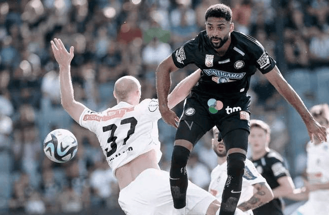 关于里尔队中后卫坦言困难，呼吁全力以赴的信息