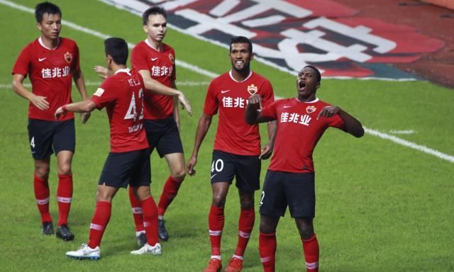 包含深圳佳兆业客场不敌广州恒大，未能取胜的词条