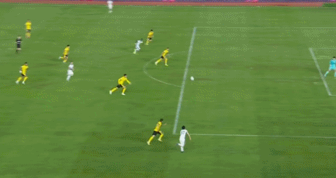 国安客场惊险逆转，球迷热议胜负