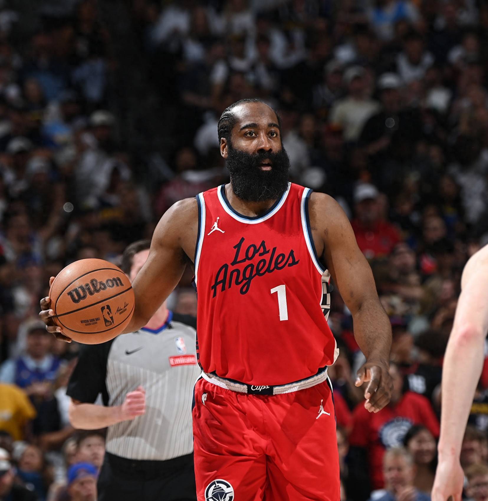 火箭遭遇两连败，哈登难以独撑大局的简单介绍