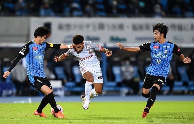 关于广州富力击墨尔本城，晋级亚冠四强的信息