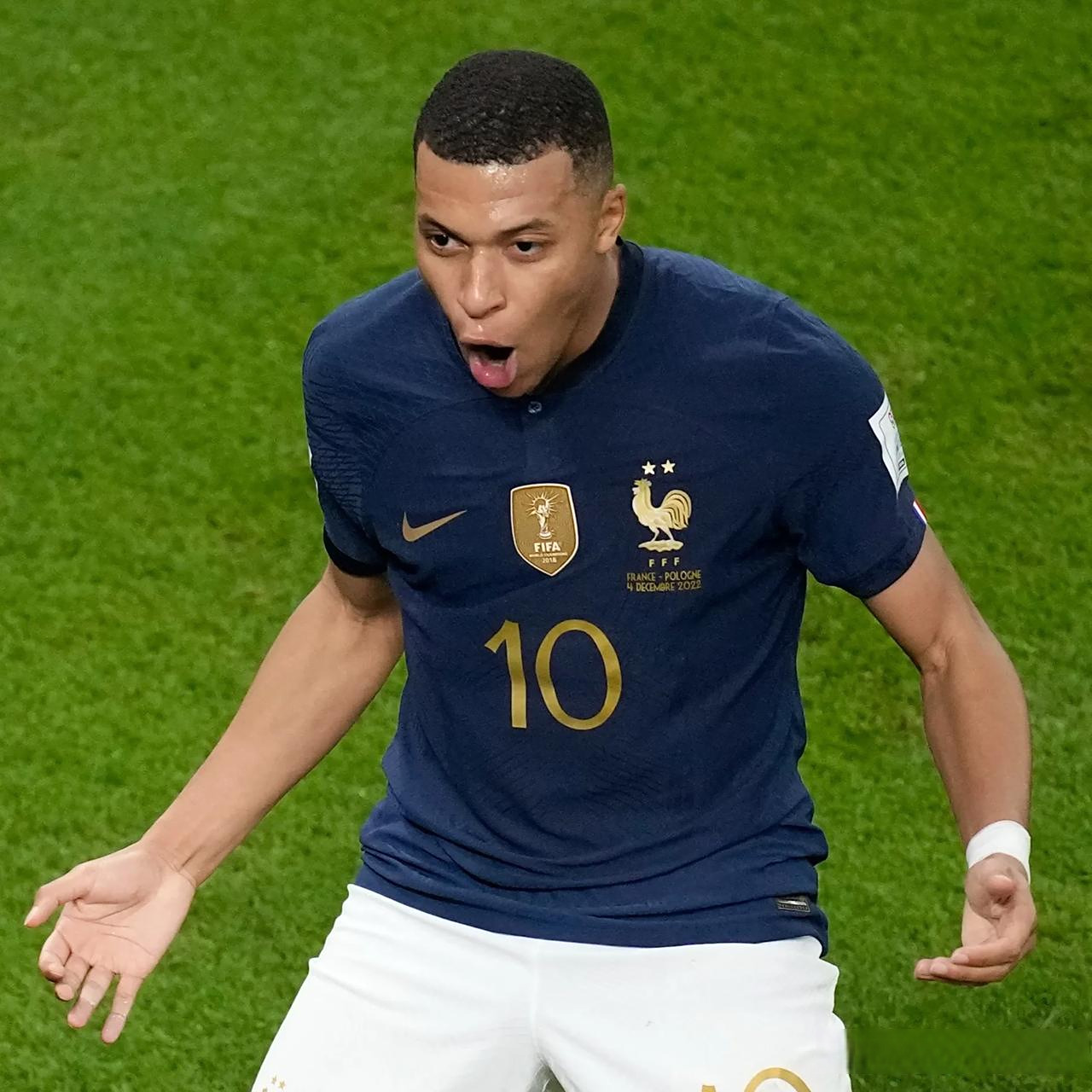 荷兰队压倒摩洛哥,晋级决赛 荷兰队压倒摩洛哥,晋级决赛