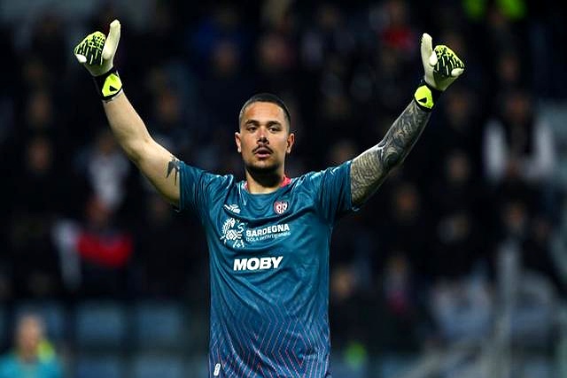 国际米兰宣布续约球队核心门将汉达诺维奇，扎稳后防的简单介绍