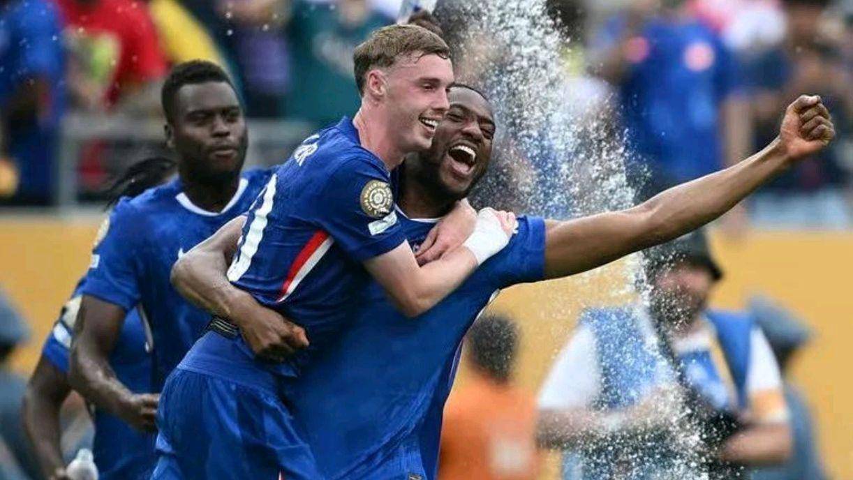 切尔西遭遇桑德兰逆转，失去领先优势