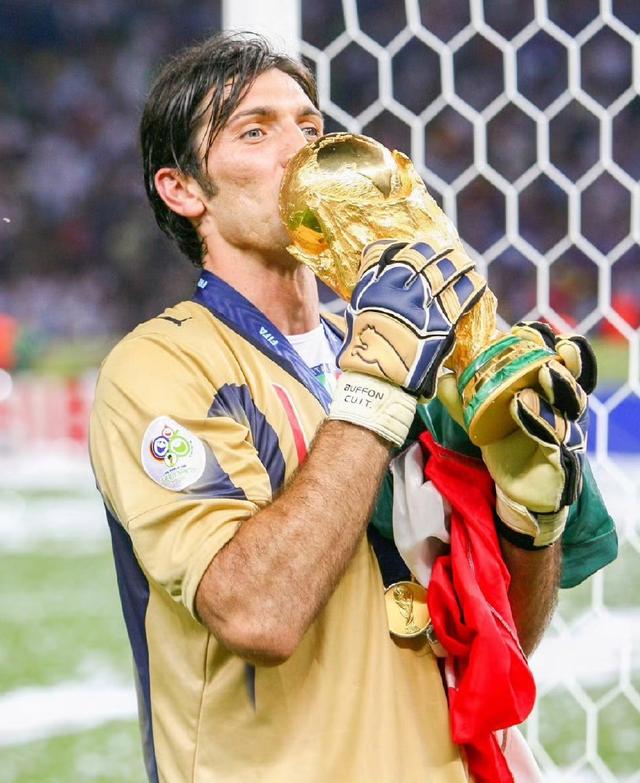 传奇球星布冯宣布退役,结束辉煌职业生涯 传奇球星布冯宣布退役,结束辉煌职业生涯