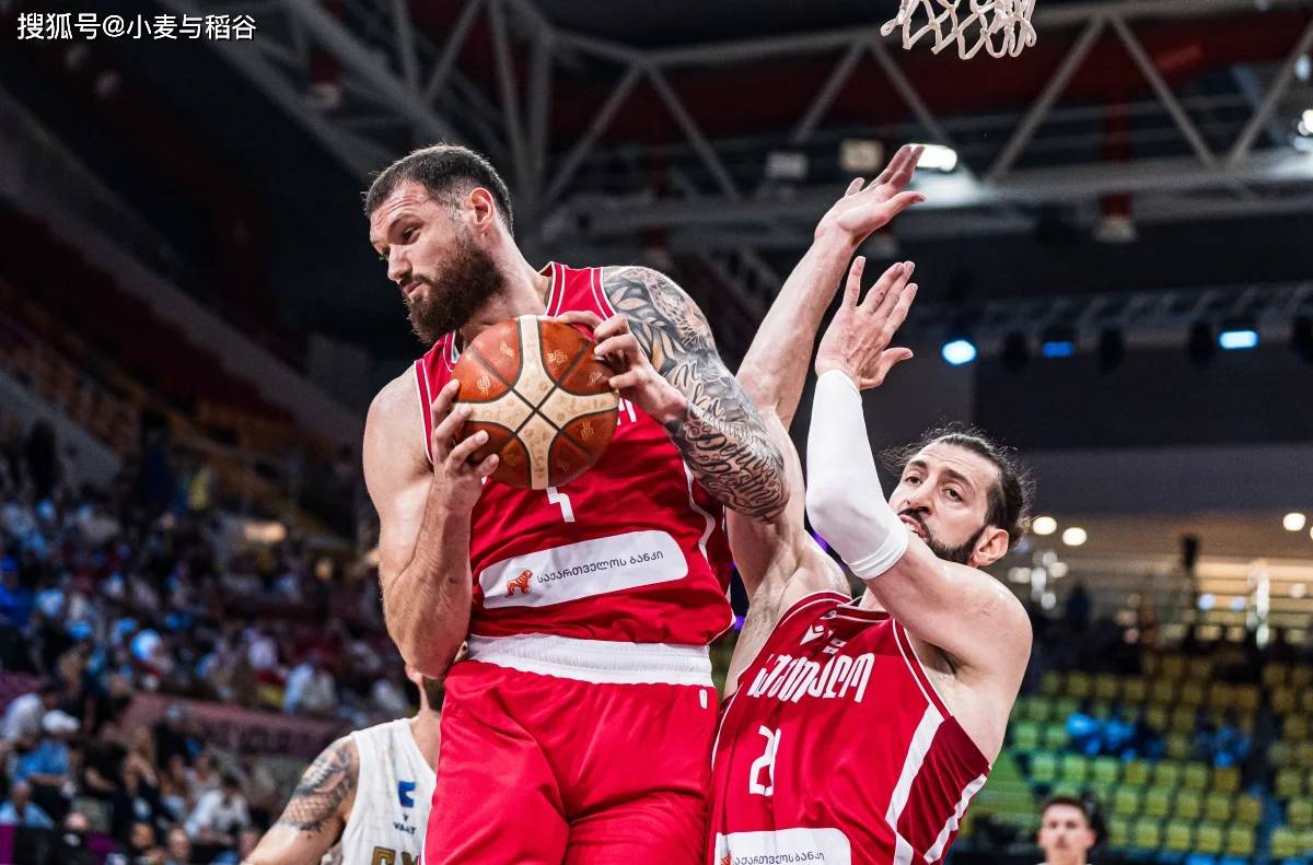 雄鹿不敌马刺，悉数用尽全力