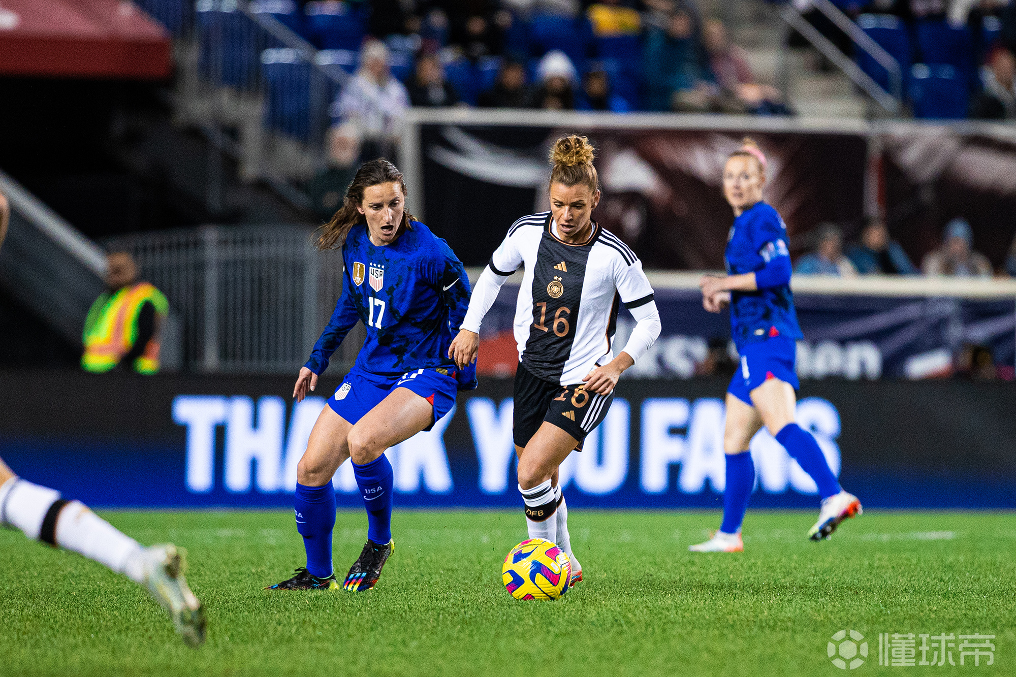 黑山女足在友谊赛中向对手发起挑战