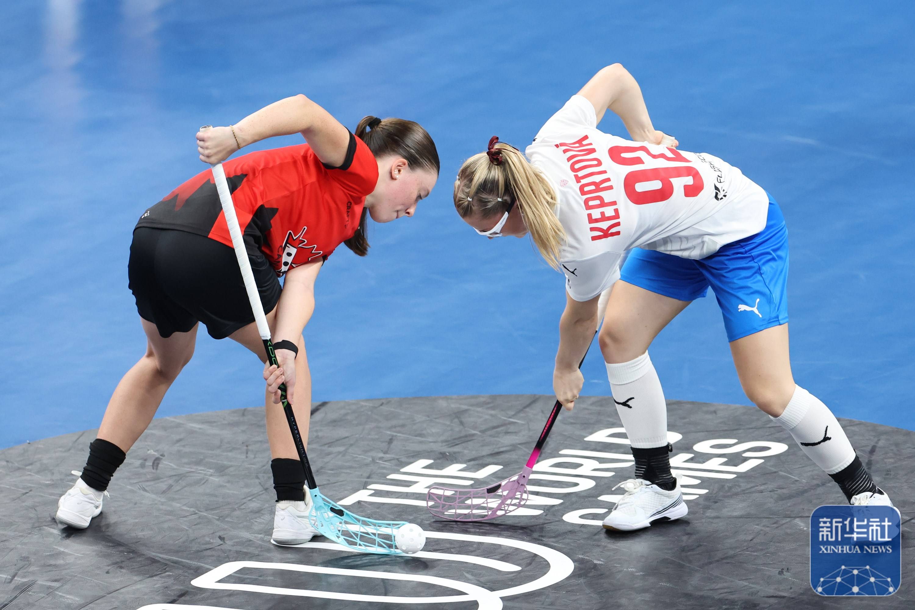 美国代表团在曲棍球赛中勇夺奖杯 美国代表团在曲棍球赛中勇夺奖杯