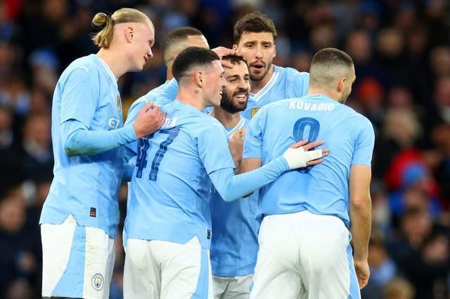 卫冕冠军曼城目前稳居榜首,但困难仍在前方等待着队伍的简单介绍 卫冕冠军曼城目前稳居榜首,但困难仍在前方等待着队伍的简单介绍